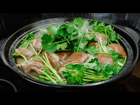 廣東話影片｜清湯蘿蔔羊腩｜冷風凜凜當吃羊肉｜100%去除羊羶味秘技｜羊肉製作，中外南北能千變萬化，不一定只有廣東食法｜如何去除羊羶味、讓羊肉鮮香嫩滑、讓怕羶的朋友也能一喝再喝的羊湯，影片有詳細解說