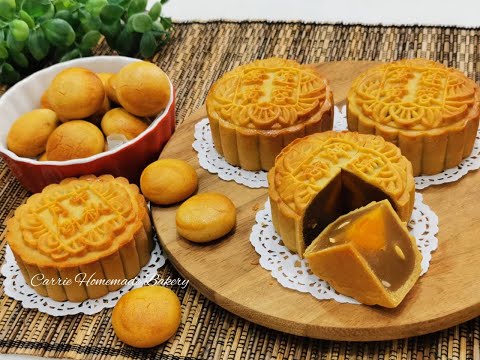 传统莲蓉月饼Traditional Lotus Mooncake