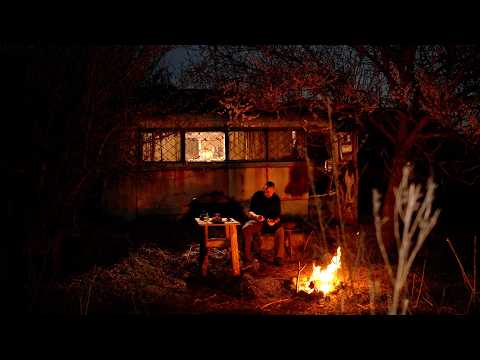 Turning an Abandoned Bus into a Cozy Wilderness Shelter | Complete Transformation