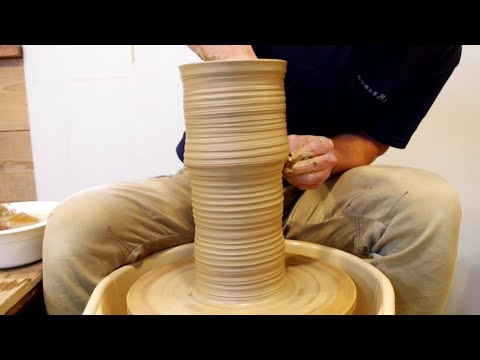 大きめな壺の作り方。How to make a large pot.【上級・陶芸解説444】