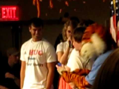 Taylor Swift at Auburn University, A Hug from Taylor Swift