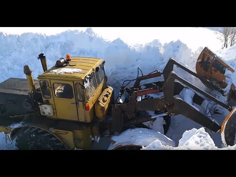 Перегон на базу 200км и работа кировцев К-701, К-700А, К-701М. Бьём дороги.