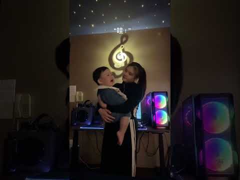 他在第18秒的反应😭没想到会这样！！！#不完美的昨天 #一生家庭 #萌娃日常