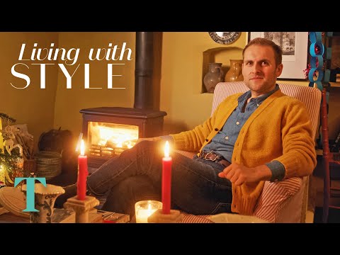 Inside Sean Pritchard's Cosy Christmas Cottage In The English Countryside | Living With Style