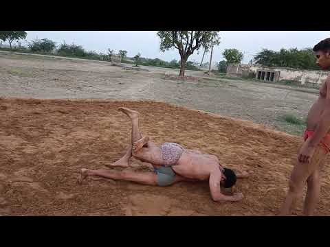 🤼 कोच साहब पहलवानो को टेक्निक सिखाते हुए 🏋️