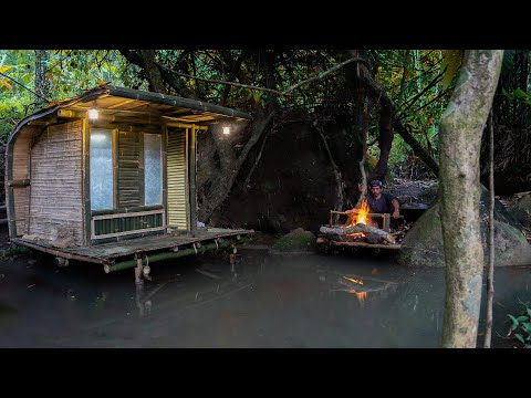 Camping di Pinggir Sungai Memindahkan Shelter, Masak Gulai Rebung, dan Dapat Ikan Besar di Danau