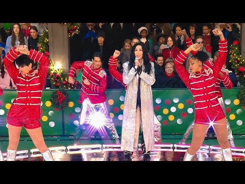 Cher - DJ Play a Christmas Song (Macy's Thanksgiving Day Parade)