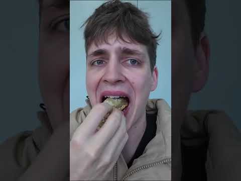 Can it EVEN get UNHEALTHIER? (Deep Fried Mars Bar) #food #australia