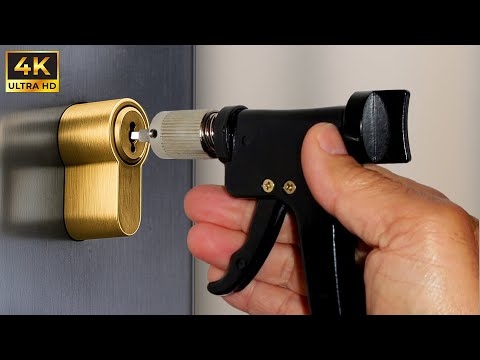Emergency Opening Of Doors Without A Key 😱 Billions of people don't know how to do it