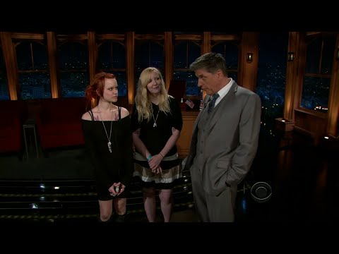 Late Late Show with Craig Ferguson 4/8/2011 Zooey Deschanel, Chris Hardwick