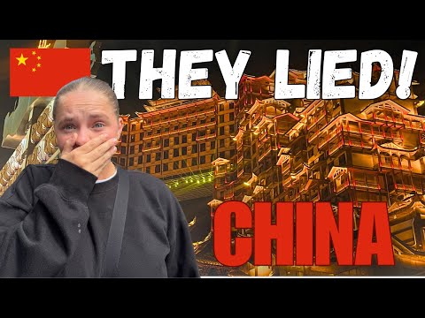 EVERYONE SAID CHINA WAS DANGEROUS AT NIGHT... HERE'S THE TRUTH! 🇨🇳 Zhangjiajie