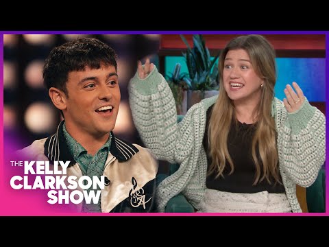 Tom Daley Surprises Kelly Clarkson With Handmade Crochet Sweater!