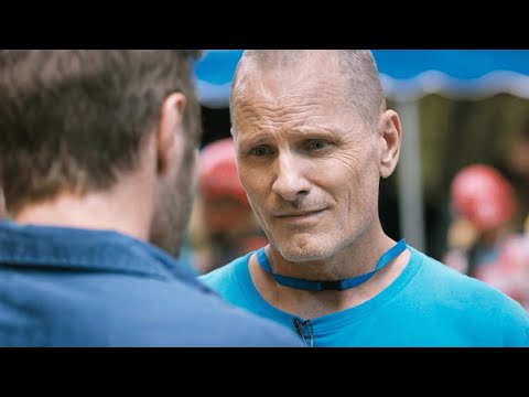 13人洞穴绝境18天！17 国英雄赌上性命救援，泰国睡美人洞奇迹，7万人打出8.5高分，20分钟看完2022年真实事件改编传记电影《十三条命》