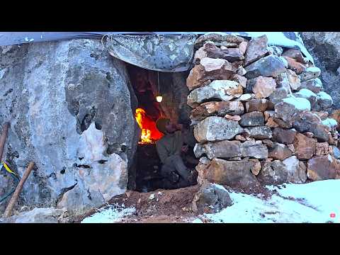 SURVIVING EXTREME COLD WEATHER | Snowstorm Survival Camping, Nature Documentary, ASMR Cooking