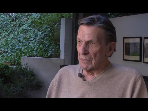 “Closing The Circle”: Leonard Nimoy On Meeting Nimoy Relatives in Zaslav