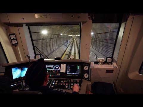 TRAIN DRIVER’S VIEW in Moscow metro. Large circle line