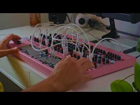 First Jam with Dream Cinematic Synthesizer Solar 42N