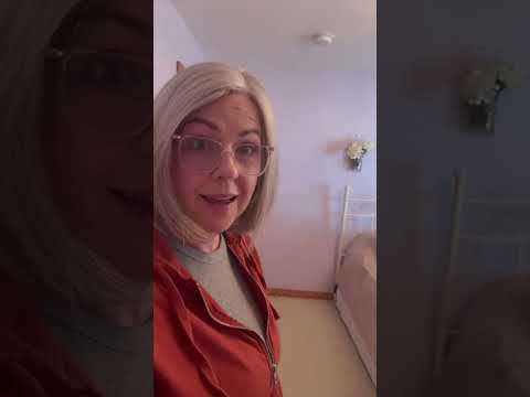 New Ruffled Bed Skirt For My Shabby Chic Guest Bedroom #shabbychic