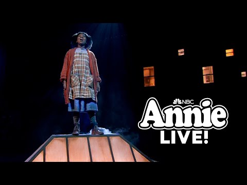 The First 10 Minutes of Annie Live!