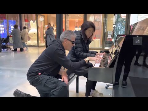 Jazzy Japanese Does Ray Charles At The Mall Piano