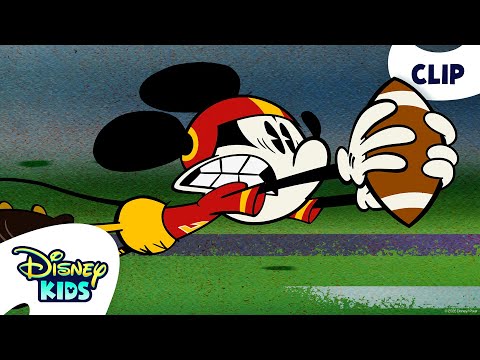 Can Mickey, Donald, and Goofy Score A Touchdown? π | Mickey Mouse (Shorts) | @disneykids