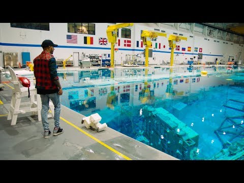 Lewis Hamilton Visits NASA - www.APEX.one