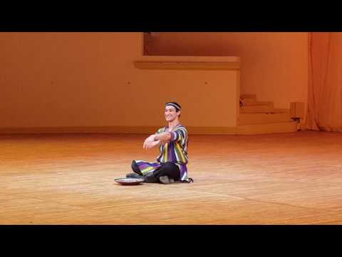 Узбекский танец с блюдом. Рамиль Мехдиев.