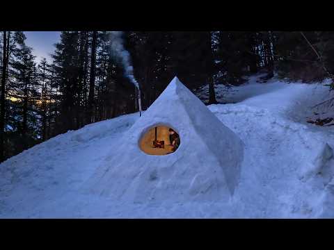 Building a Heated Snow Pyramid for Winter Survival – Solo Bushcraft