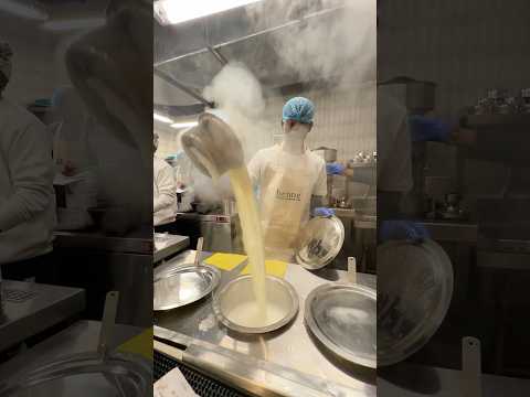 South delhi ka best Dosaaaa #southdelhi #india #dosa #trending #shorts #trends #mastwithmehaku