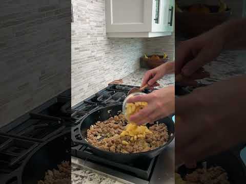 This Stuffed Acorn Squash Tastes Like Fall in Every Bite 🍎🍂