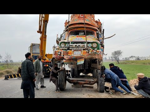 Axle and wheel broken due to most dangerous truck road accident