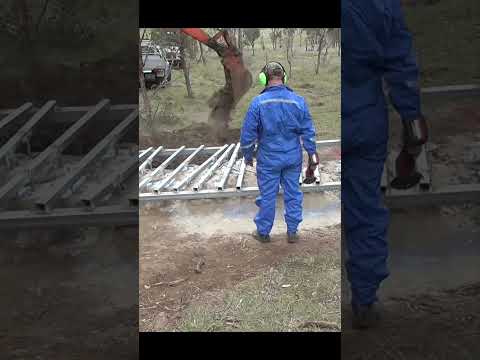 Excavator needed!! 290 kg Aluminium Anthill Casting (Meat Ant - I. purpureus) - Armidale 2016/10/18