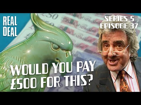 "It's been in the family 60 years" 🥹 | Dickinson's Real Deal | S5 EP37