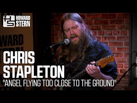 Chris Stapleton Covers “Angel Flying Too Close to the Ground” Live on the Stern Show