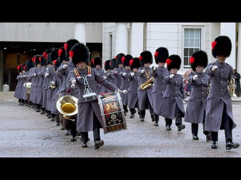 Wellington Barracks Winter Inspection Leaves Public in Awe 🇬🇧