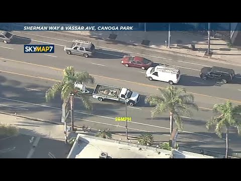 FULL CHASE: Driver of stolen work truck leads police on chase through San Fernando Valley