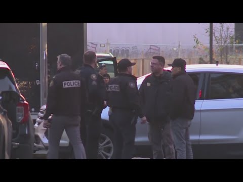 Suspect shot, killed by police in NW Portland apartment building