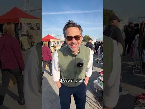 Lmk if you guys want a holiday shopping haul #shopwithme #fleamarketfinds #holidayszn #comedyshort