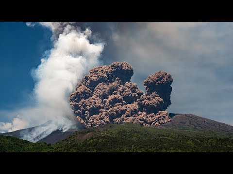 Mt Etna eruption: Dramatic footage of eruption of volcano in Italy sends people running