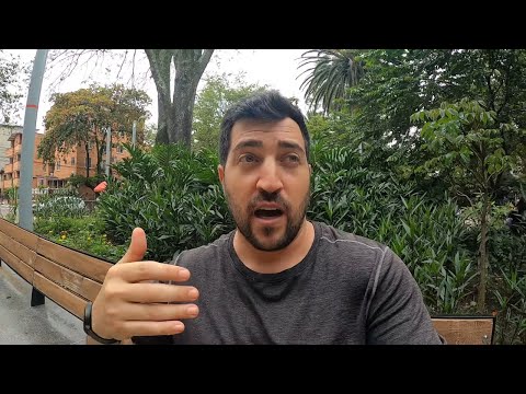 ROBBED AT GUNPOINT in Medellin COLOMBIA 🇨🇴