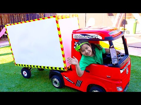 Jannie Pretend Play with Ride On Toy Truck and Toys Delivery Service