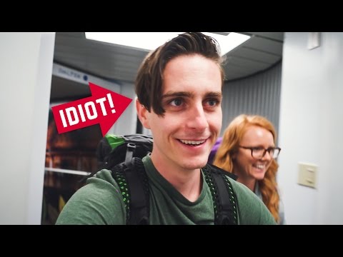 Flying to MEXICO 🇲🇽 + LOST MY LAPTOP! - Mexico Vlog Day 1