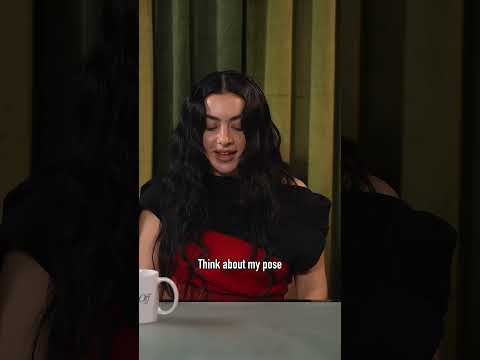 no smiles on the carpet.. #glovesoff #charlixcx