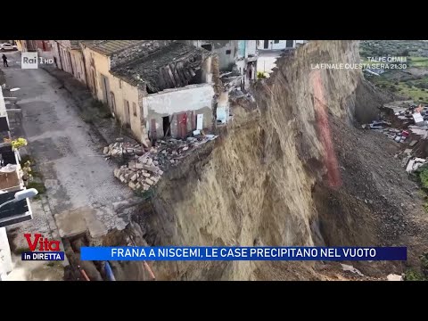 Frana a Niscemi, le case precipitano nel vuoto - Vita in diretta 30/01/2026