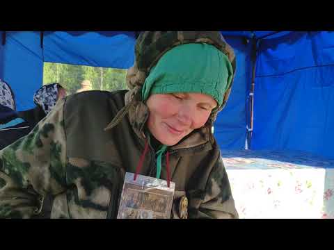 Великорецкий крестный ход. Нина несла Крест наравне с мужчинами.