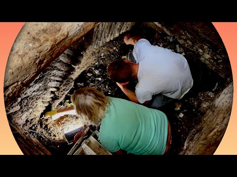 WE DISCOVER A HIDDEN Entrance BLOCKED UP 🚫