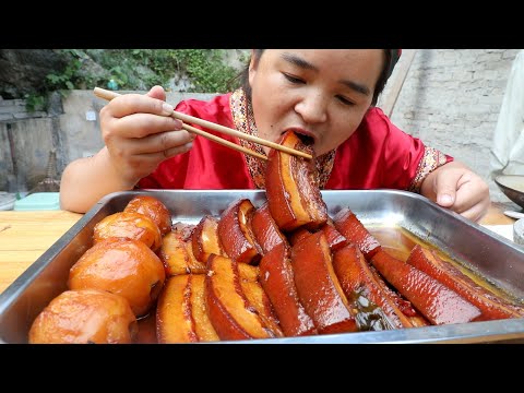 Sister Miao's Black Hair Braised Pork A Plate