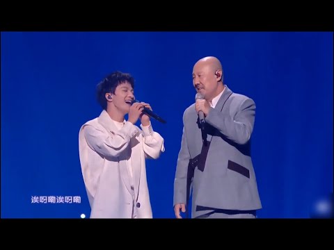 周深ZhouShen与腾格尔老师强强联合,大胆创新一首《大鱼的天堂》太好听了!