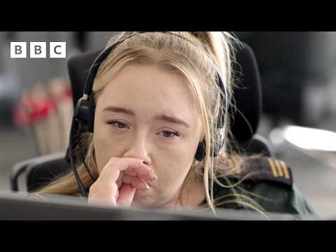 Patient ATTACKS young paramedics | Ambulance - BBC