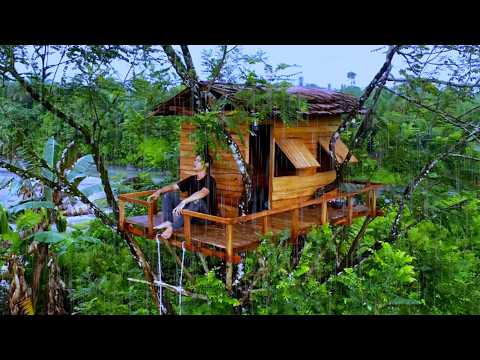 Making a Tree House - 4 Days to Make a Shelter in the Forest Hit by Heavy Rain Repeatedly | Full
